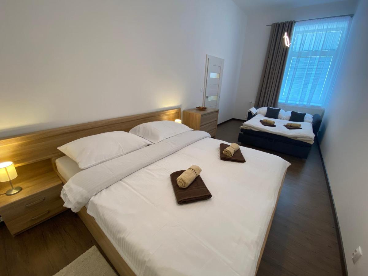 Classy Times - City Centre - Private Parking - Sunny Apartment Poprad Eksteriør billede